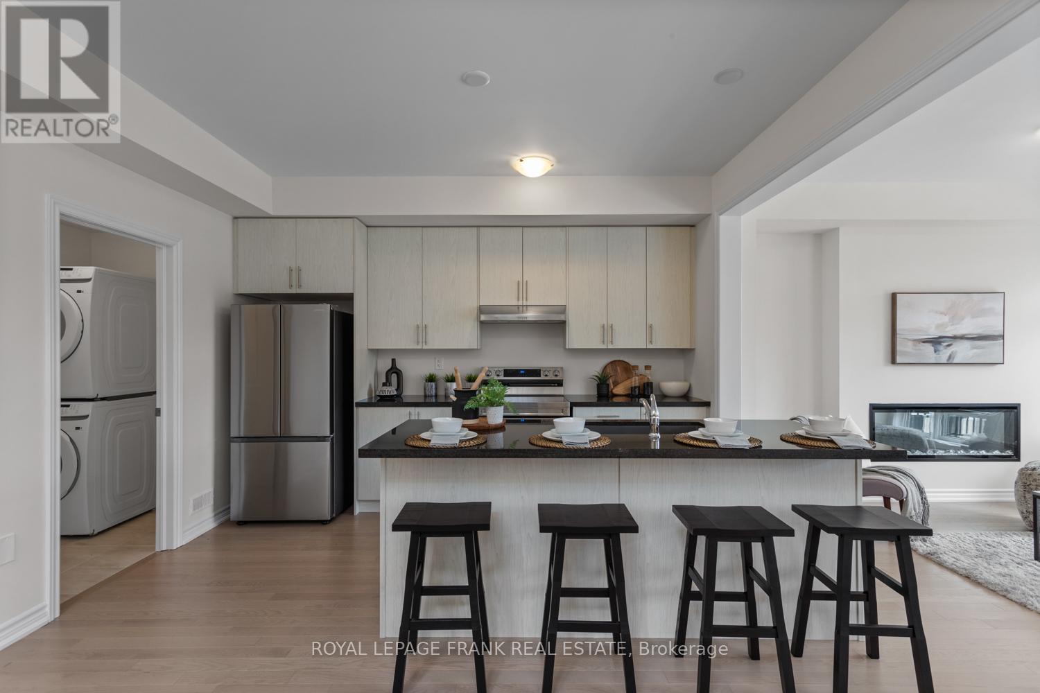 26 Gunton Street, Aurora, Ontario  L4G 4A9 - Photo 9 - N12875246