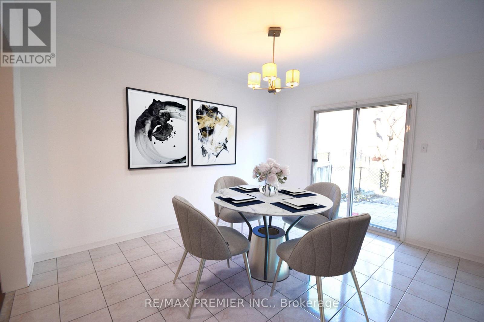 126 Pinedale Gate, Vaughan (East Woodbridge), Ontario  L4L 8X3 - Photo 20 - N12875240