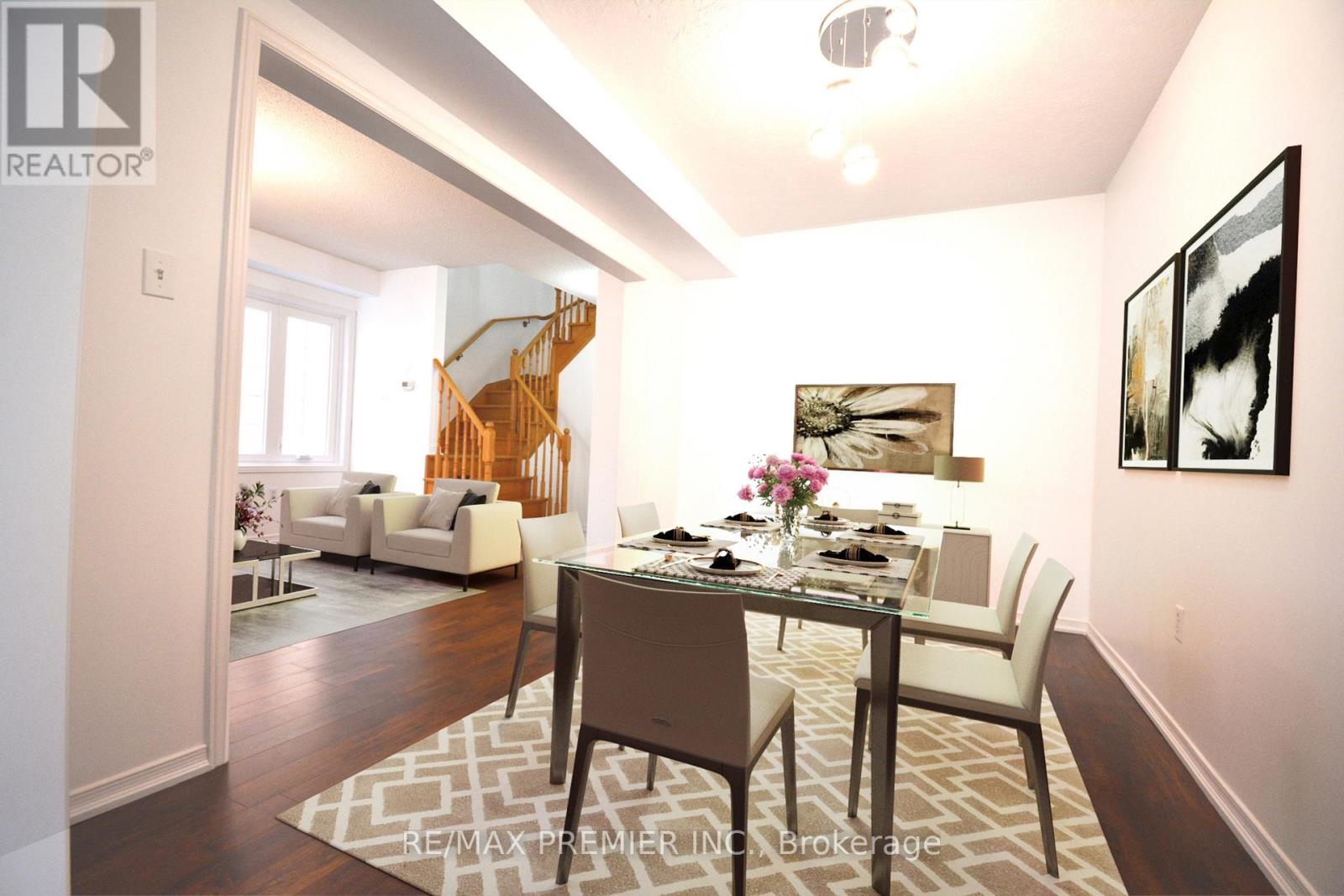 126 Pinedale Gate, Vaughan (East Woodbridge), Ontario  L4L 8X3 - Photo 6 - N12875240