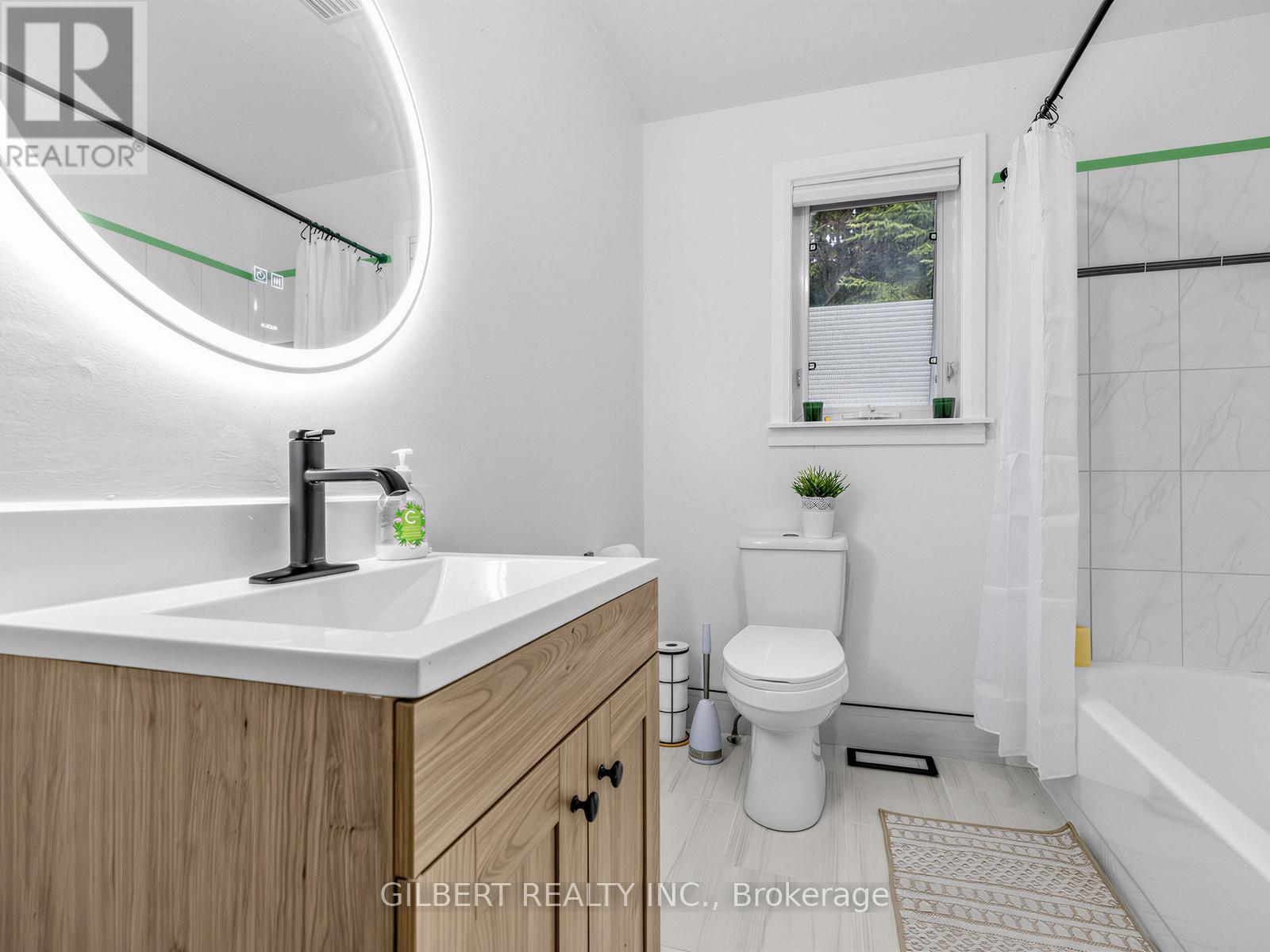 313 Winnifred Drive, Georgina (Keswick South), Ontario  L4P 3B4 - Photo 22 - N12875290