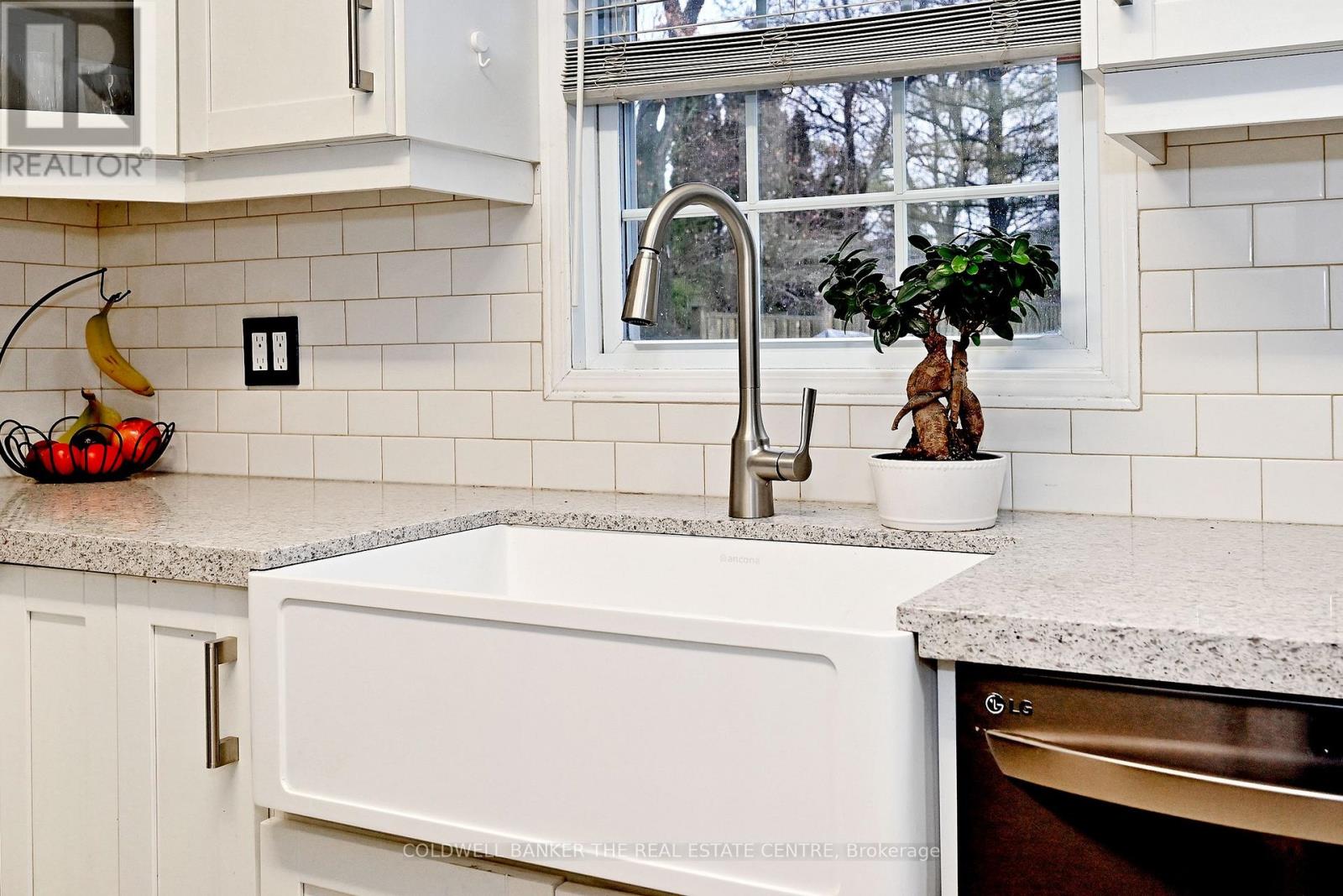 26 Sherie Drive, Georgina, Ontario  L4P 3R3 - Photo 18 - N12875412