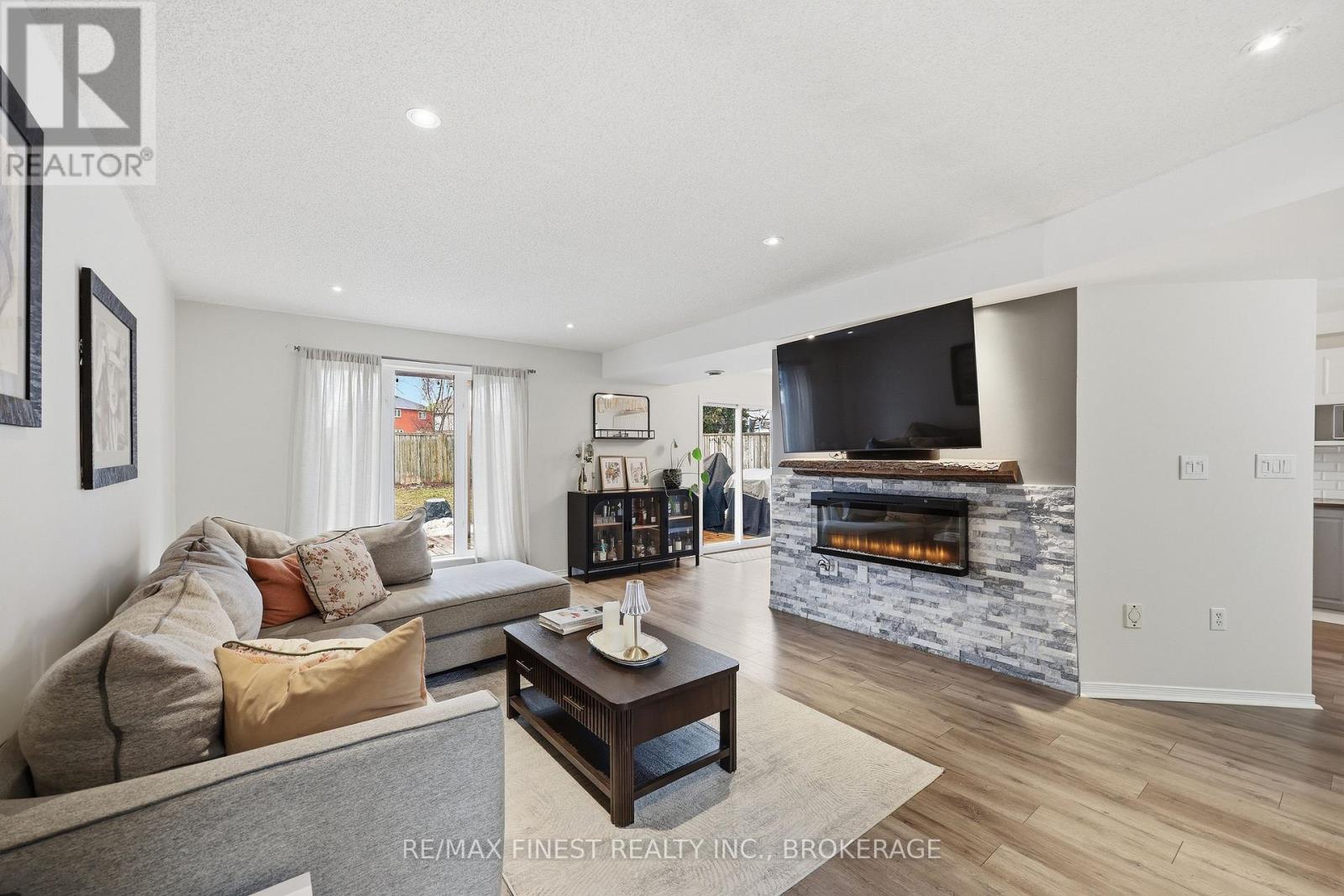 1055 Springfield Drive, Kingston, Ontario  K7M 8V6 - Photo 17 - X12875498