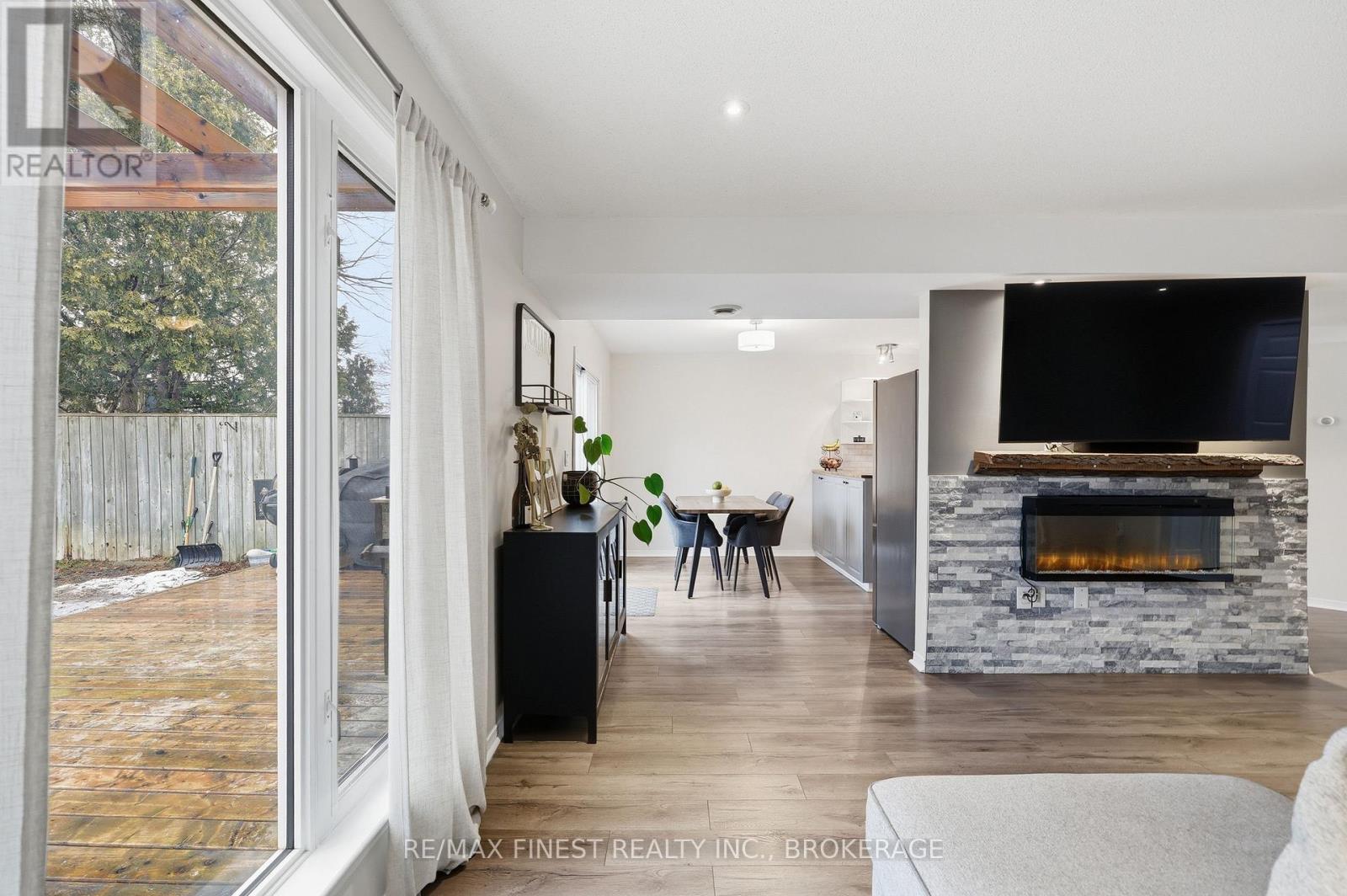 1055 Springfield Drive, Kingston, Ontario  K7M 8V6 - Photo 20 - X12875498