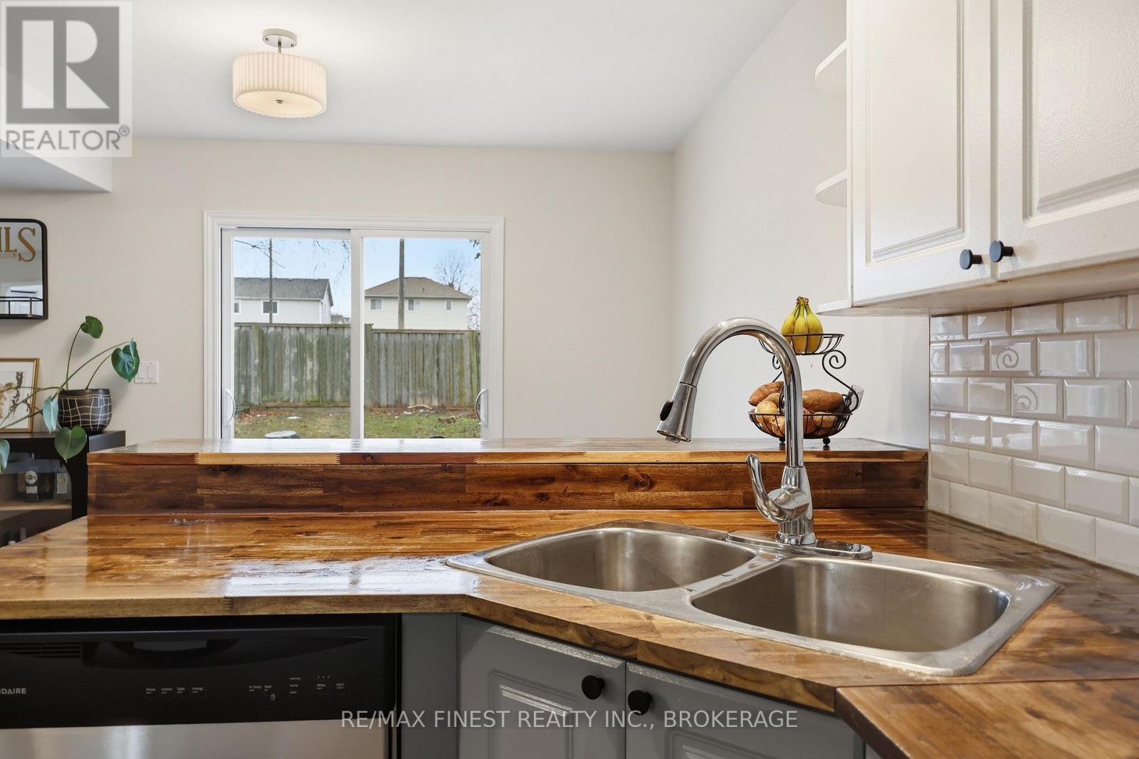 1055 Springfield Drive, Kingston, Ontario  K7M 8V6 - Photo 32 - X12875498