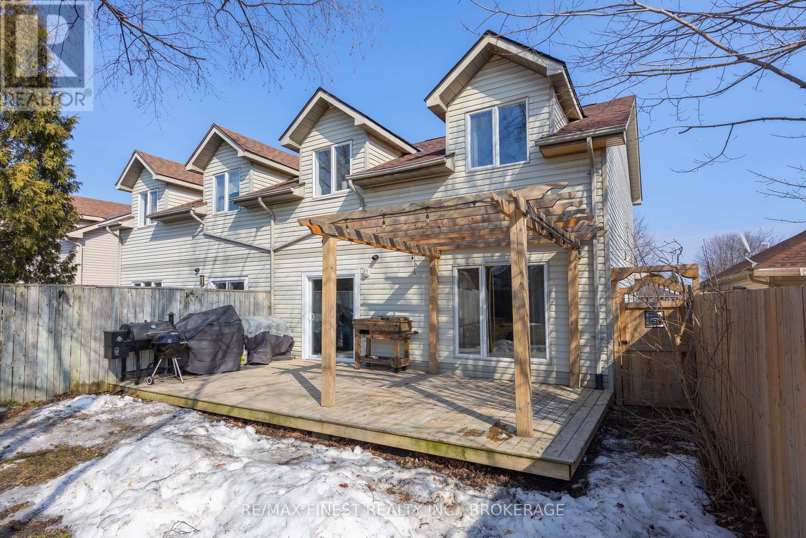 1055 Springfield Drive, Kingston, Ontario  K7M 8V6 - Photo 8 - X12875498