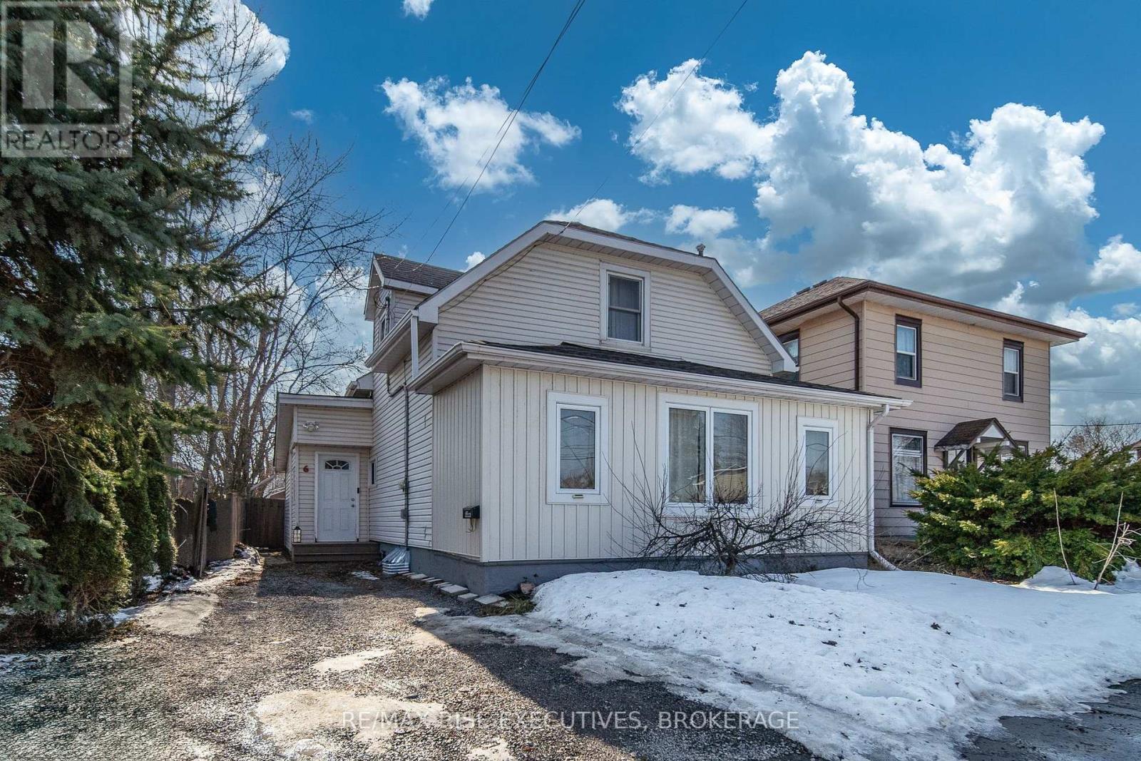 6 LEOPOLD STREET, Quinte West, Ontario