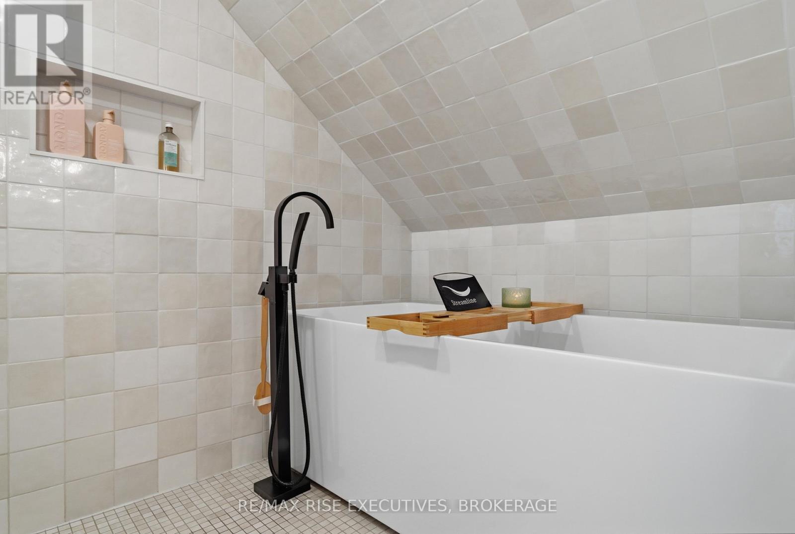 6 Leopold Street, Quinte West, Ontario  K8V 2J9 - Photo 19 - X12875632