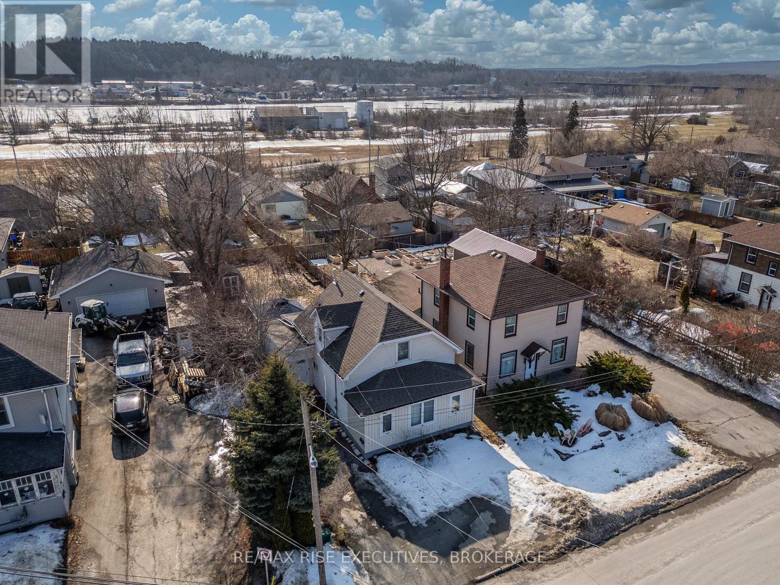 6 Leopold Street, Quinte West, Ontario  K8V 2J9 - Photo 37 - X12875632