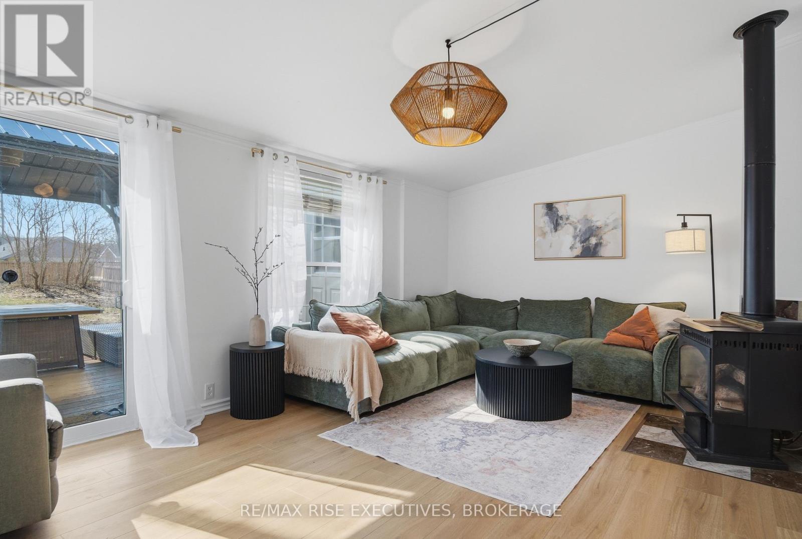 6 Leopold Street, Quinte West, Ontario  K8V 2J9 - Photo 9 - X12875632