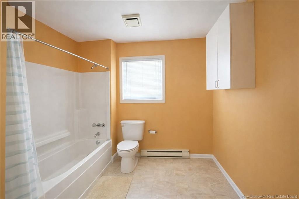 894 Principale Street, Beresford, New Brunswick  E8K 2G8 - Photo 9 - NB133320