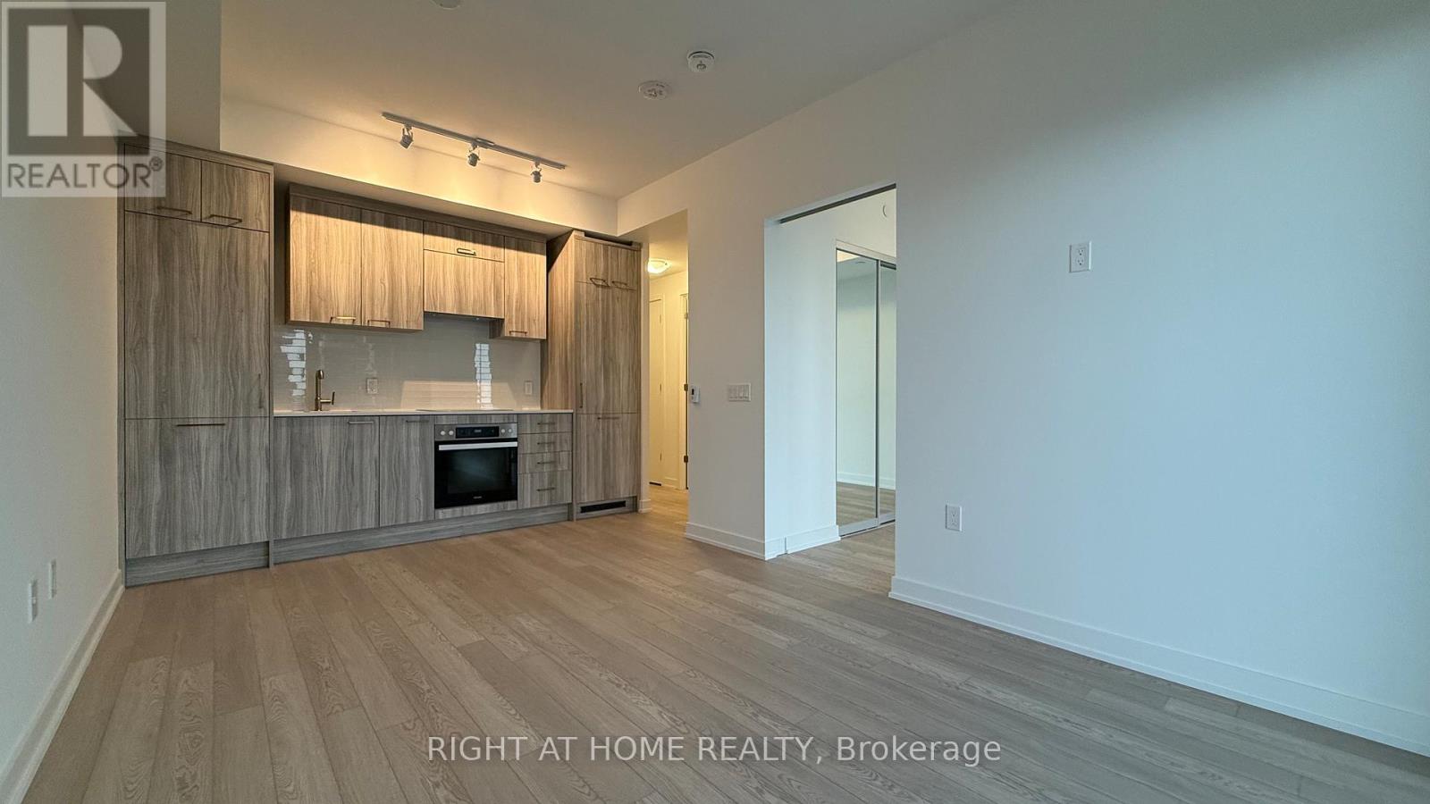 3307 - 634 Church Street, Toronto (Church-Yonge Corridor), Ontario  M4Y 2G3 - Photo 3 - C12858764