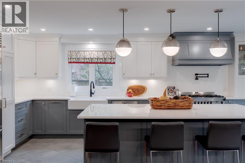 1586 HERITAGE Way, oakville, Ontario