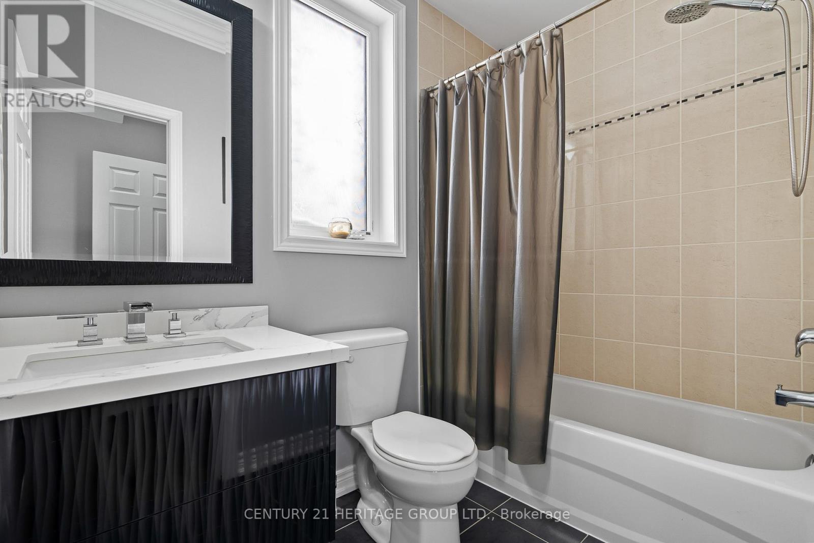 77 Trail Boulevard, Springwater (Centre Vespra), Ontario  L9X 0S3 - Photo 34 - S12875196