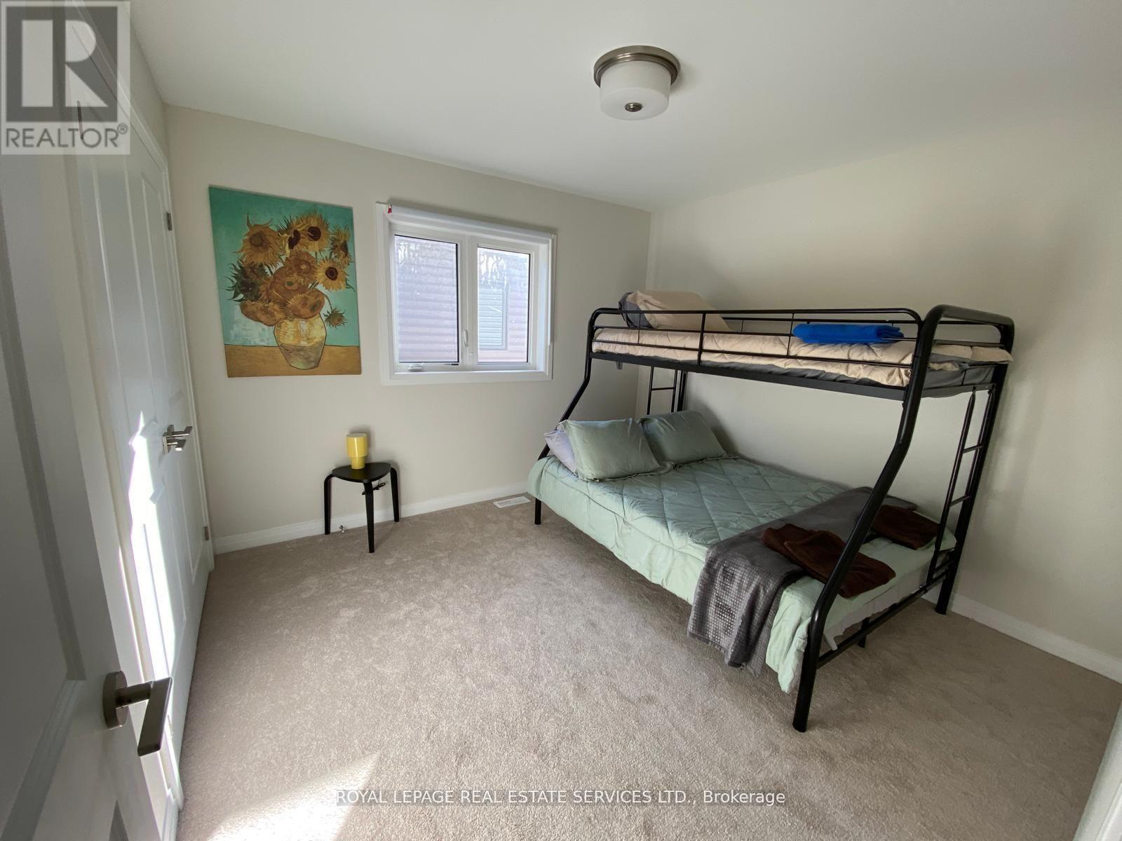 3034 Sandy Acres Avenue, Severn (West Shore), Ontario  L3V 8P8 - Photo 13 - S12875350