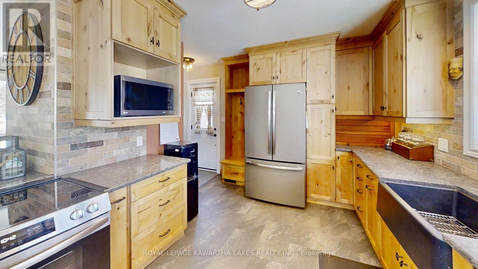 532 Fenel Road, Kawartha Lakes, Ontario  K0M 2T0 - Photo 10 - X12875238