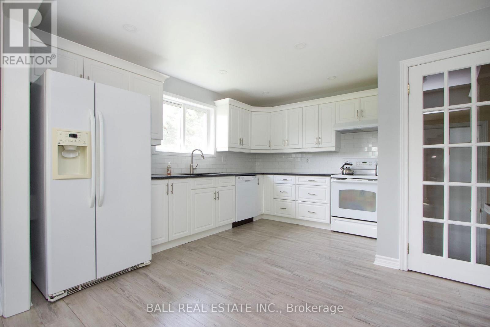 133 Robmar Crescent, Kawartha Lakes, Ontario  K0M 1J0 - Photo 12 - X12875514