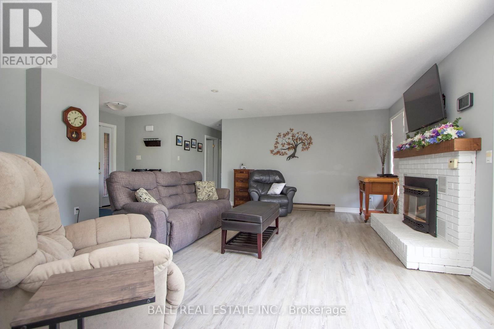 133 Robmar Crescent, Kawartha Lakes, Ontario  K0M 1J0 - Photo 6 - X12875514
