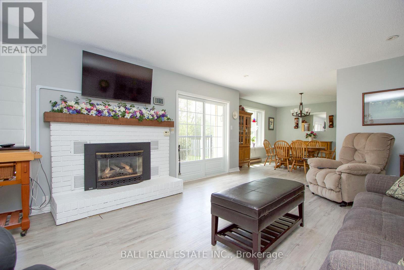 133 Robmar Crescent, Kawartha Lakes, Ontario  K0M 1J0 - Photo 7 - X12875514
