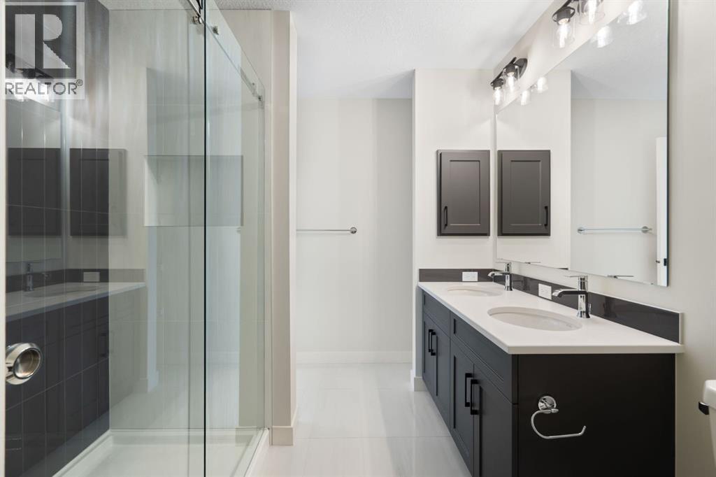 136 Southbow Village Way, Cochrane, Alberta  T4C 3J9 - Photo 15 - A2292762