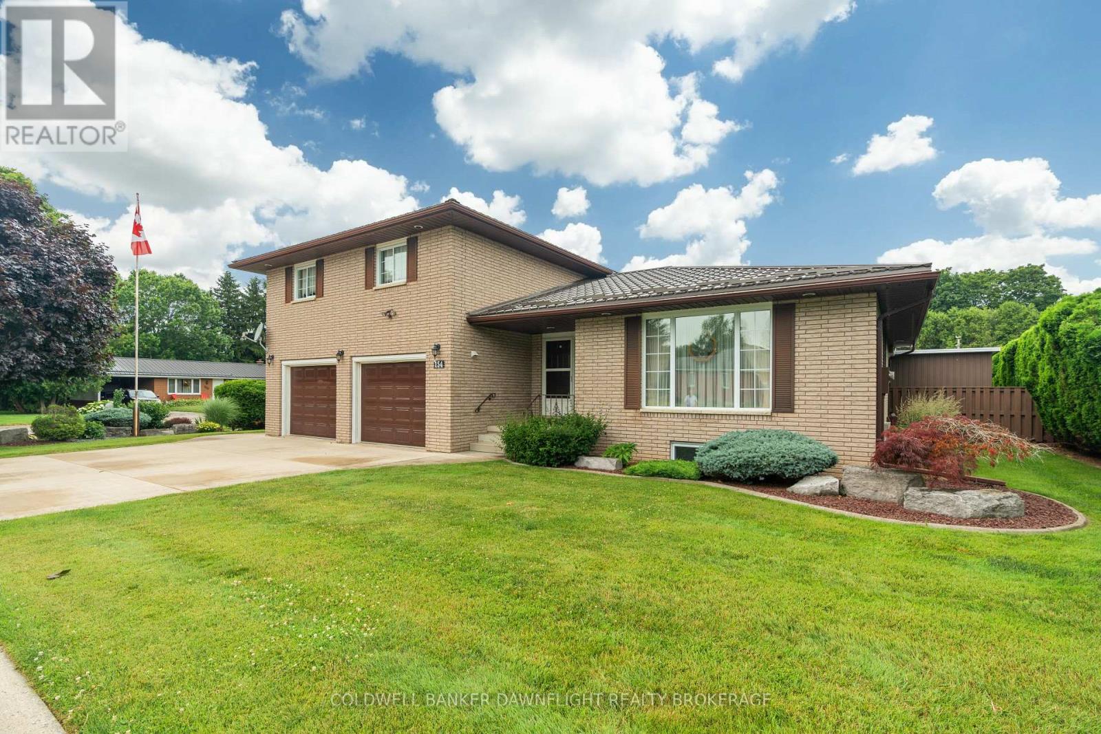 154 Gidley Street W, South Huron, Ontario  N0M 1S2 - Photo 2 - X12875256