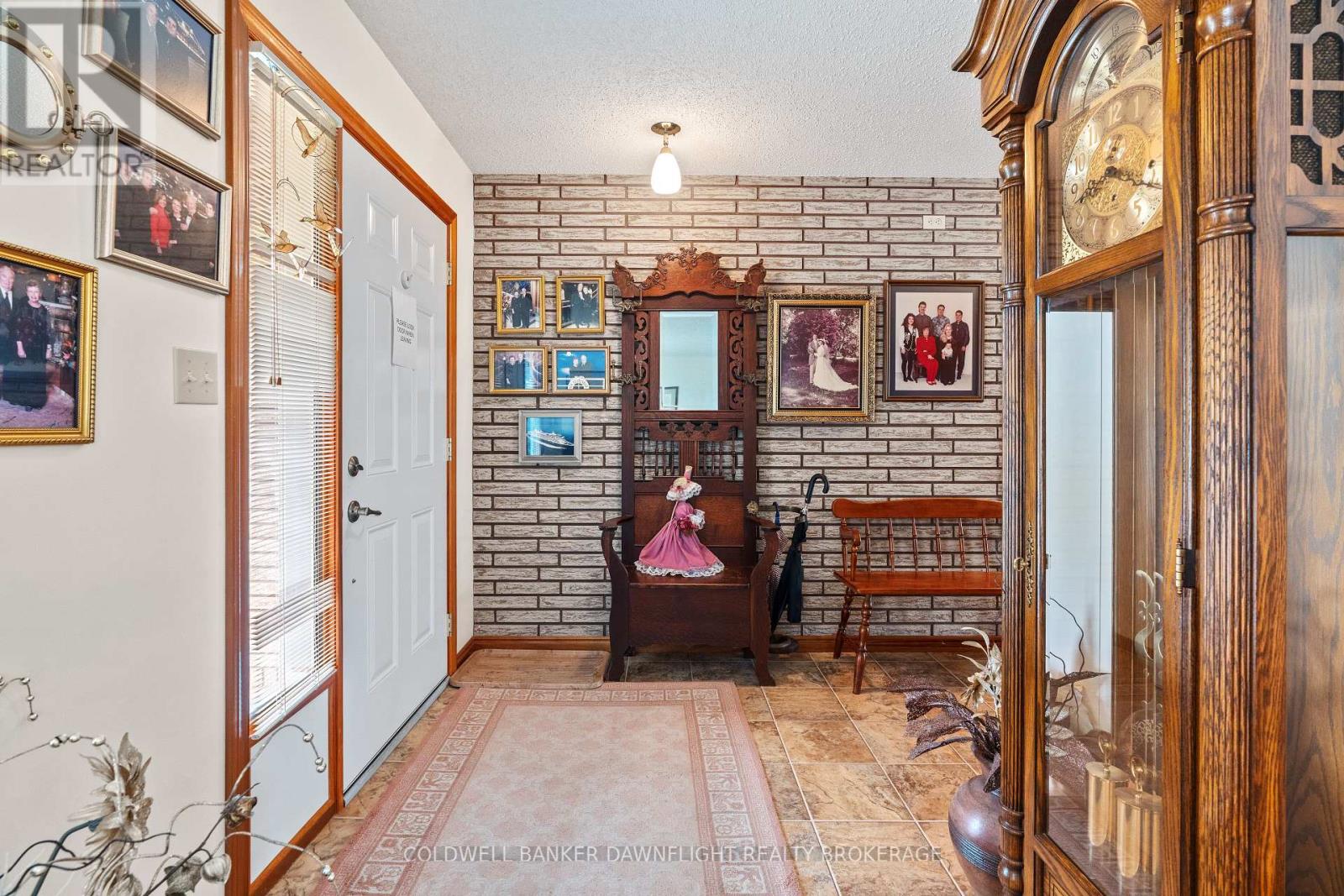 154 Gidley Street W, South Huron, Ontario  N0M 1S2 - Photo 4 - X12875256