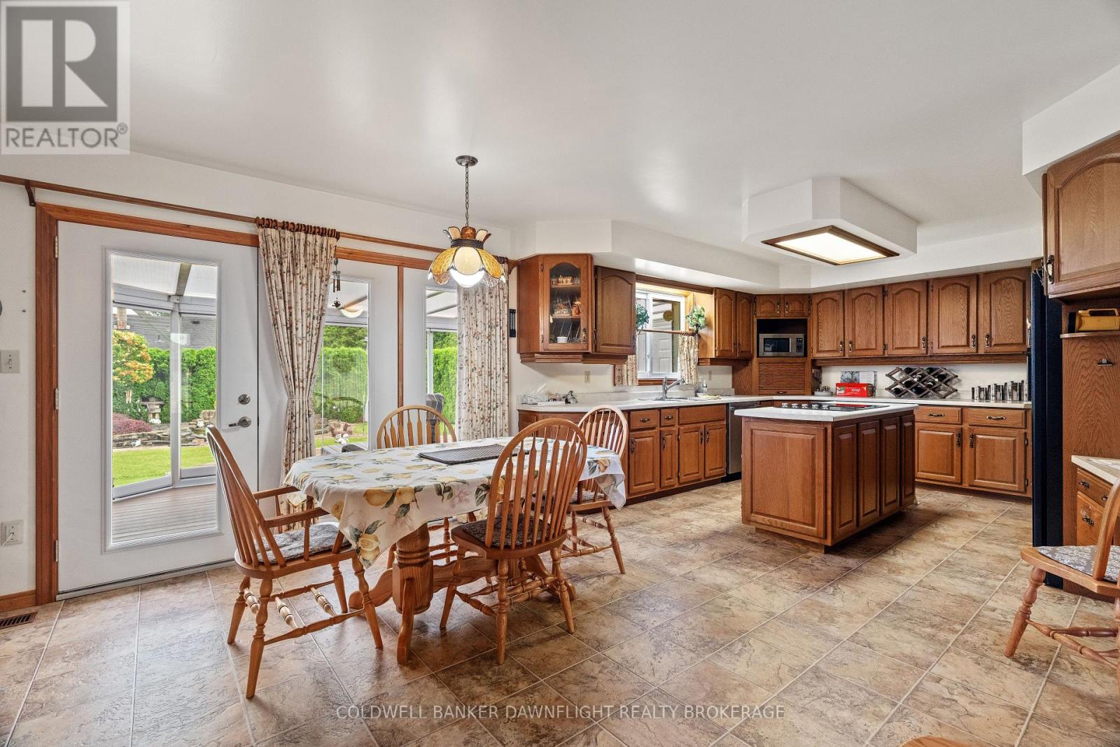 154 Gidley Street W, South Huron, Ontario  N0M 1S2 - Photo 7 - X12875256