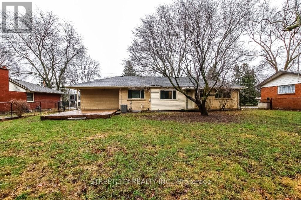 554 Leyton Crescent, London North, Ontario  N6G 1T3 - Photo 1 - X12875342