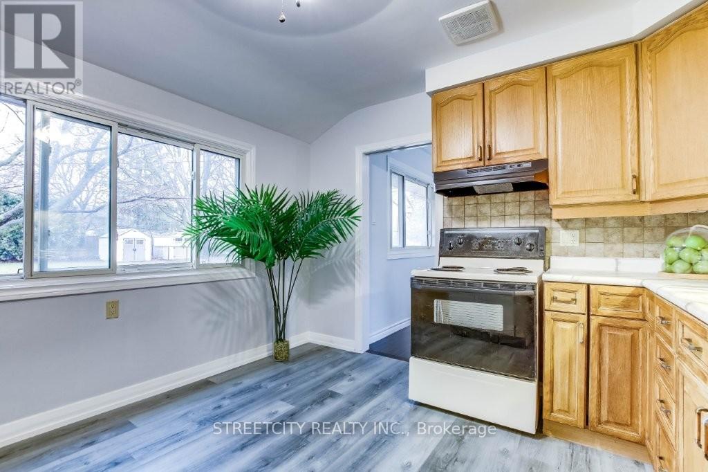 554 Leyton Crescent, London North, Ontario  N6G 1T3 - Photo 11 - X12875342