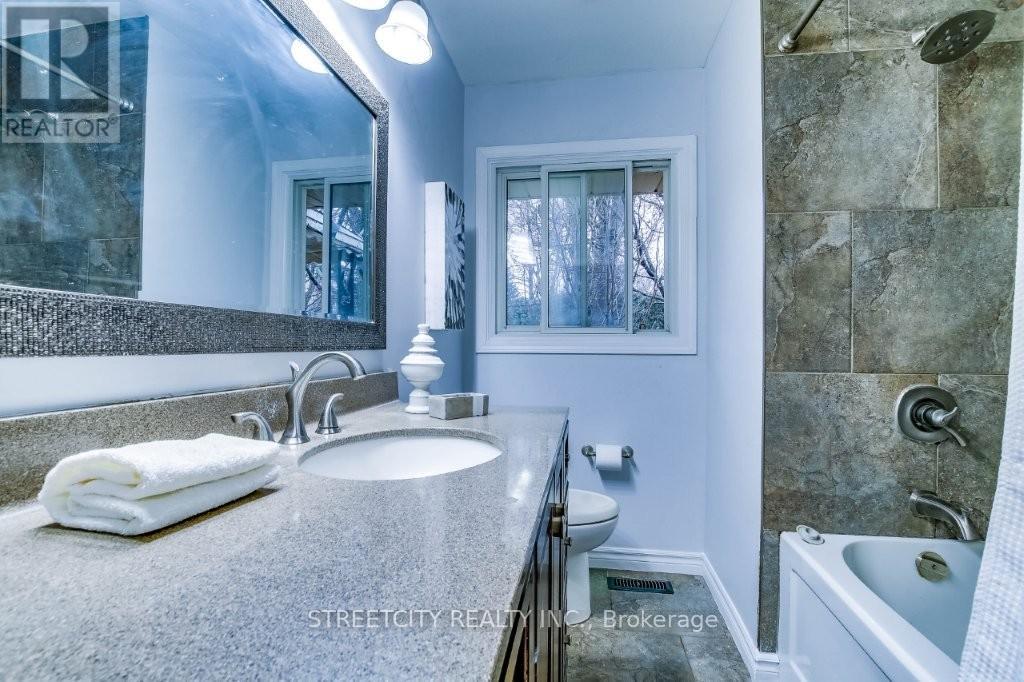 554 Leyton Crescent, London North, Ontario  N6G 1T3 - Photo 12 - X12875342