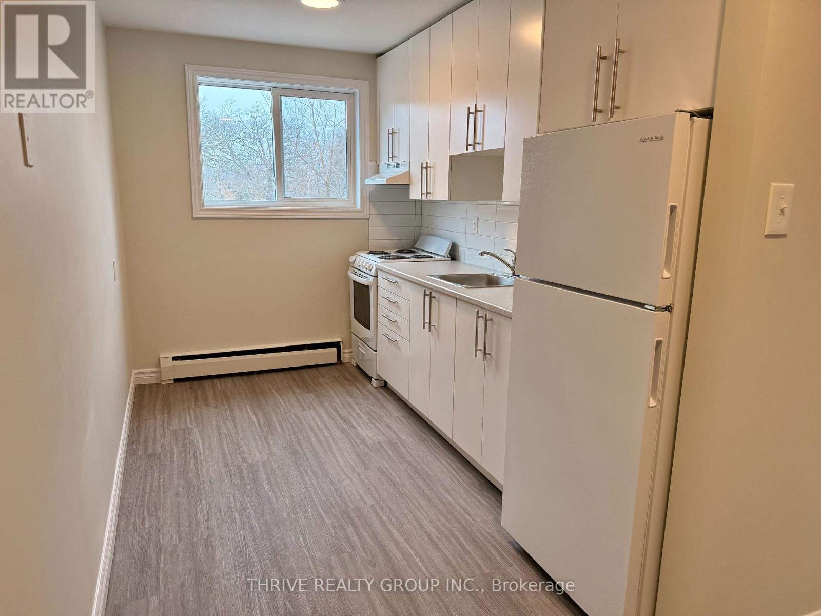 17 - 1500 Mclarenwood Terrace, London East, Ontario  N5W 1X9 - Photo 2 - X12875556