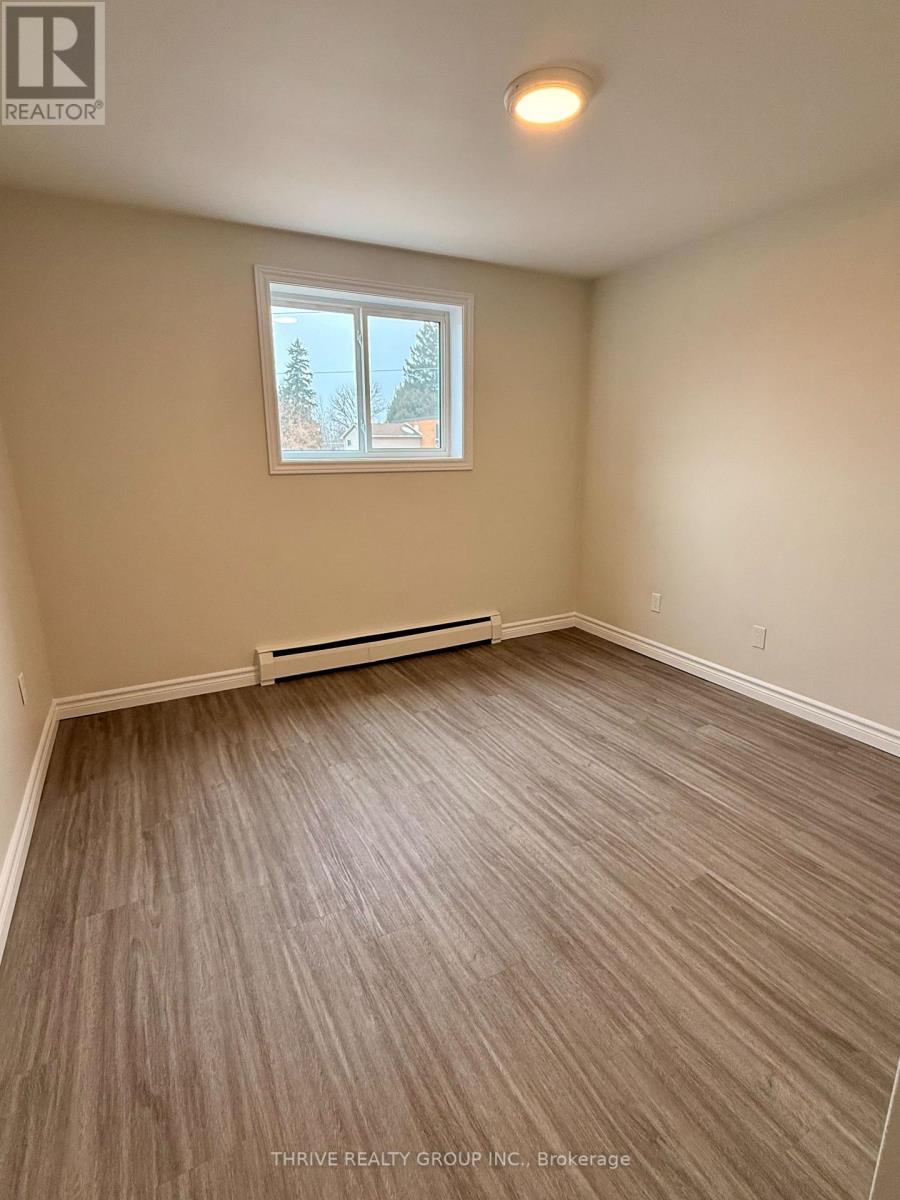 17 - 1500 Mclarenwood Terrace, London East, Ontario  N5W 1X9 - Photo 4 - X12875556