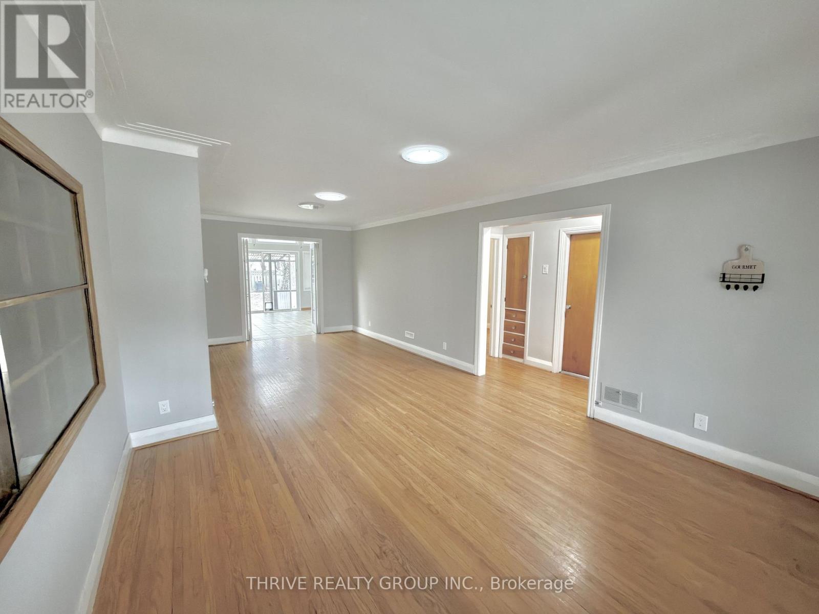 Upper - 217 Platts Lane, London North, Ontario  N6H 2H5 - Photo 3 - X12875662