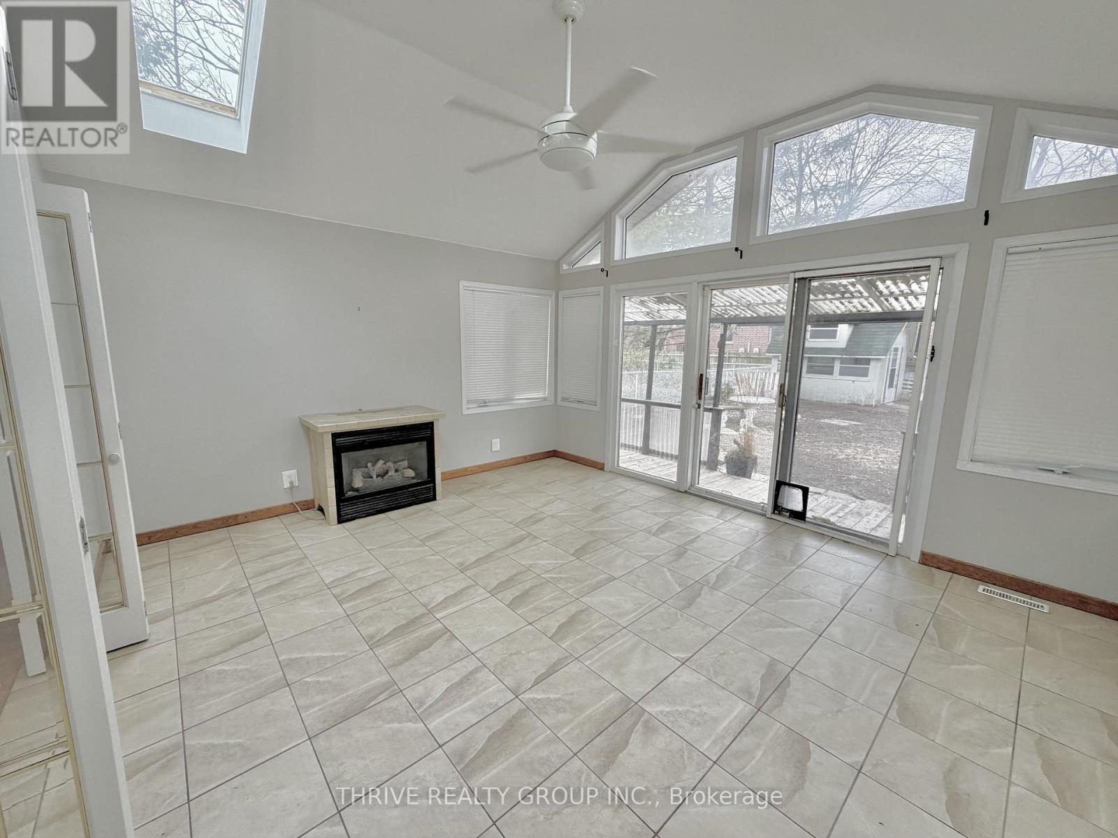 Upper - 217 Platts Lane, London North, Ontario  N6H 2H5 - Photo 5 - X12875662