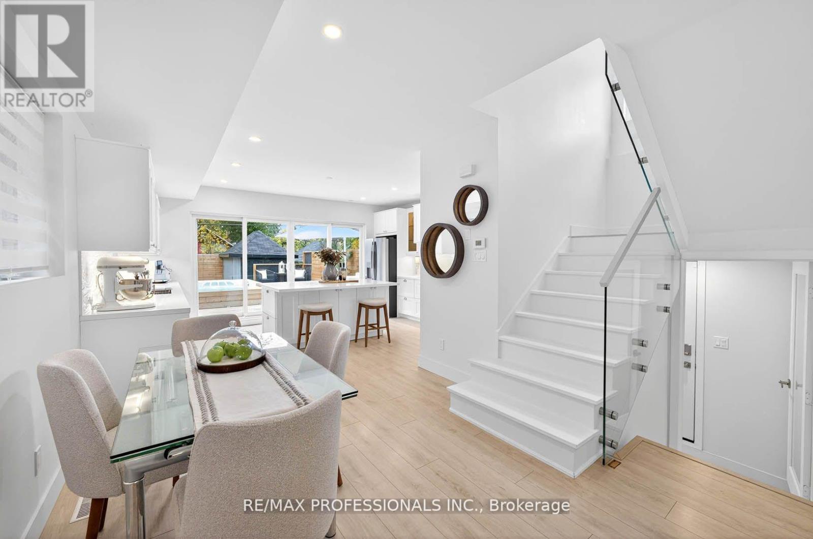 22 Ninth Street, Toronto, Ontario  M8V 3E3 - Photo 11 - W12754520