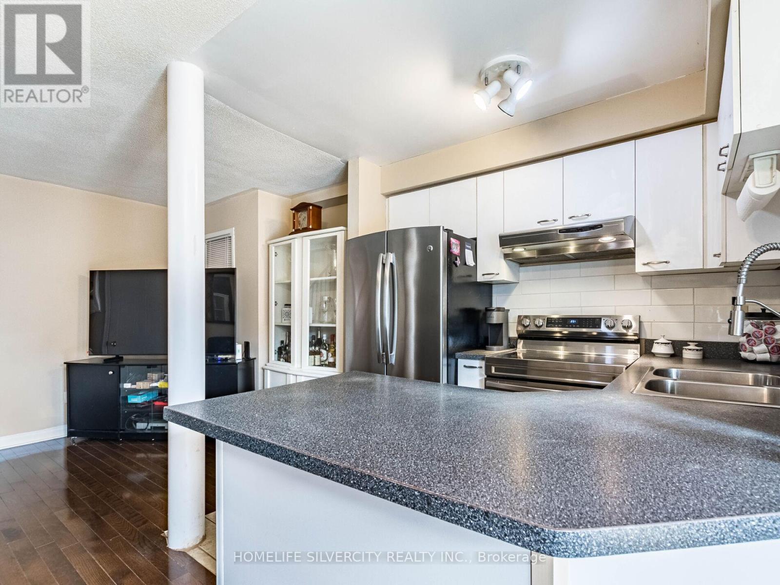 110 Richwood Crescent, Brampton (Brampton West), Ontario  L6X 4K7 - Photo 16 - W12867382