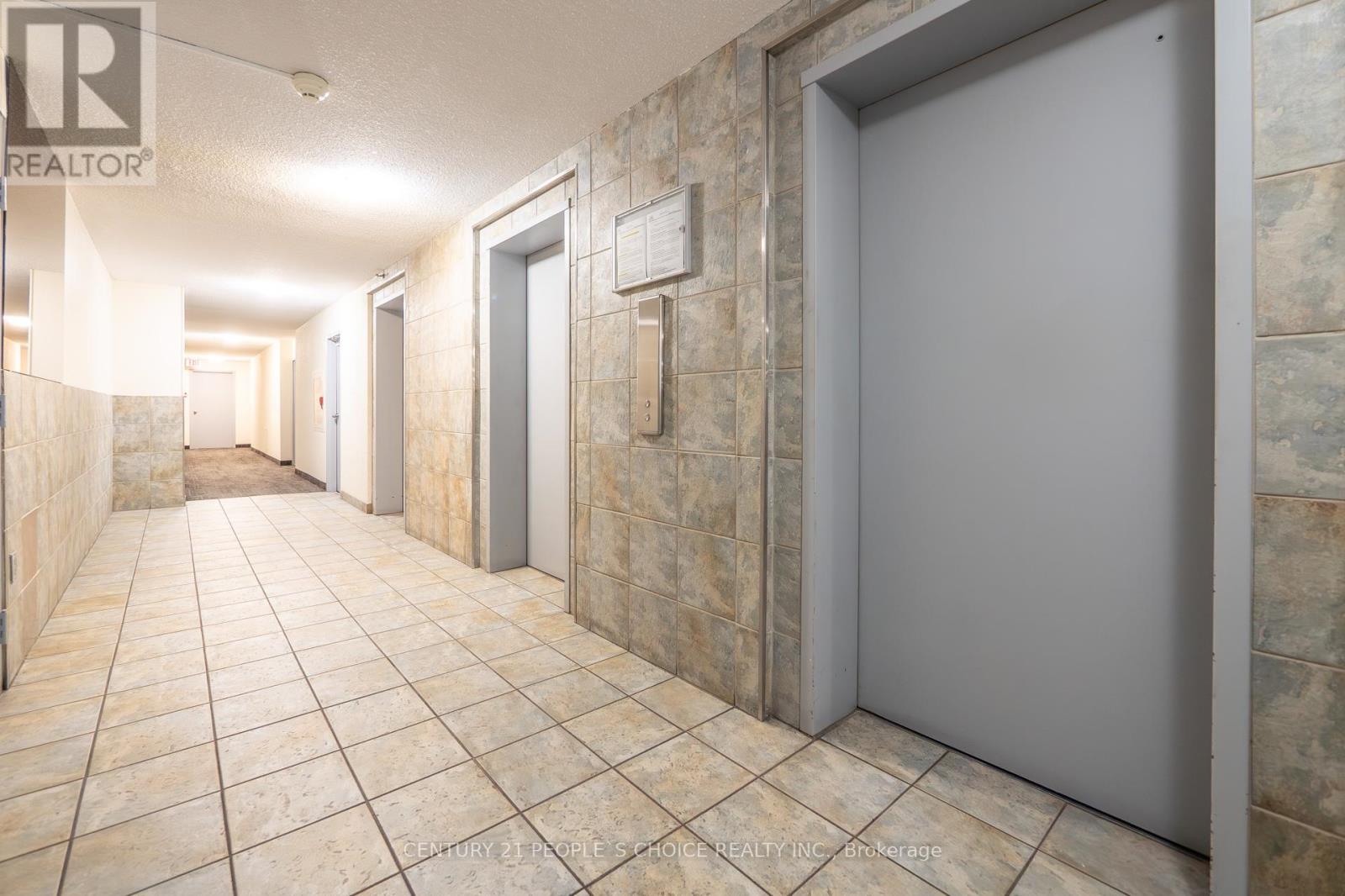 910 - 40 Panorama Court, Toronto (Mount Olive-Silverstone-Jamestown), Ontario  M9V 4M1 - Photo 10 - W12867508