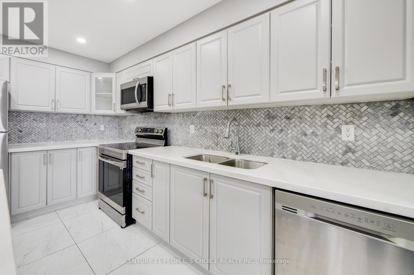 910 - 40 Panorama Court, Toronto (Mount Olive-Silverstone-Jamestown), Ontario  M9V 4M1 - Photo 18 - W12867508