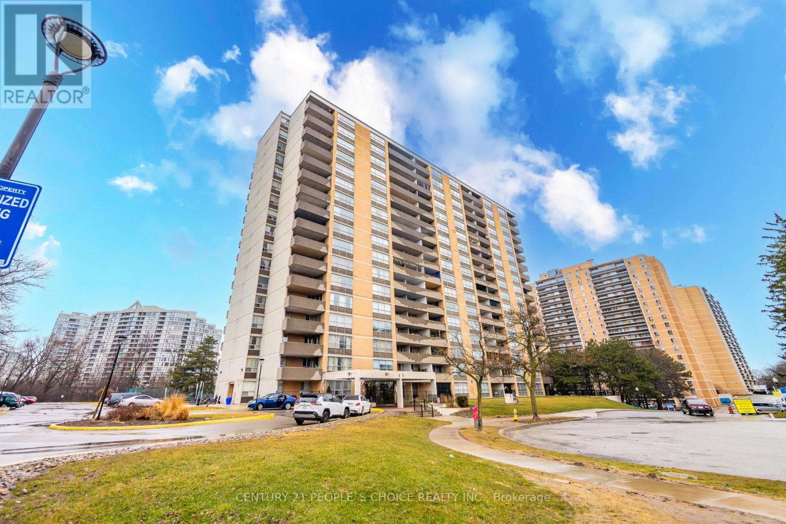 910 - 40 Panorama Court, Toronto (Mount Olive-Silverstone-Jamestown), Ontario  M9V 4M1 - Photo 3 - W12867508