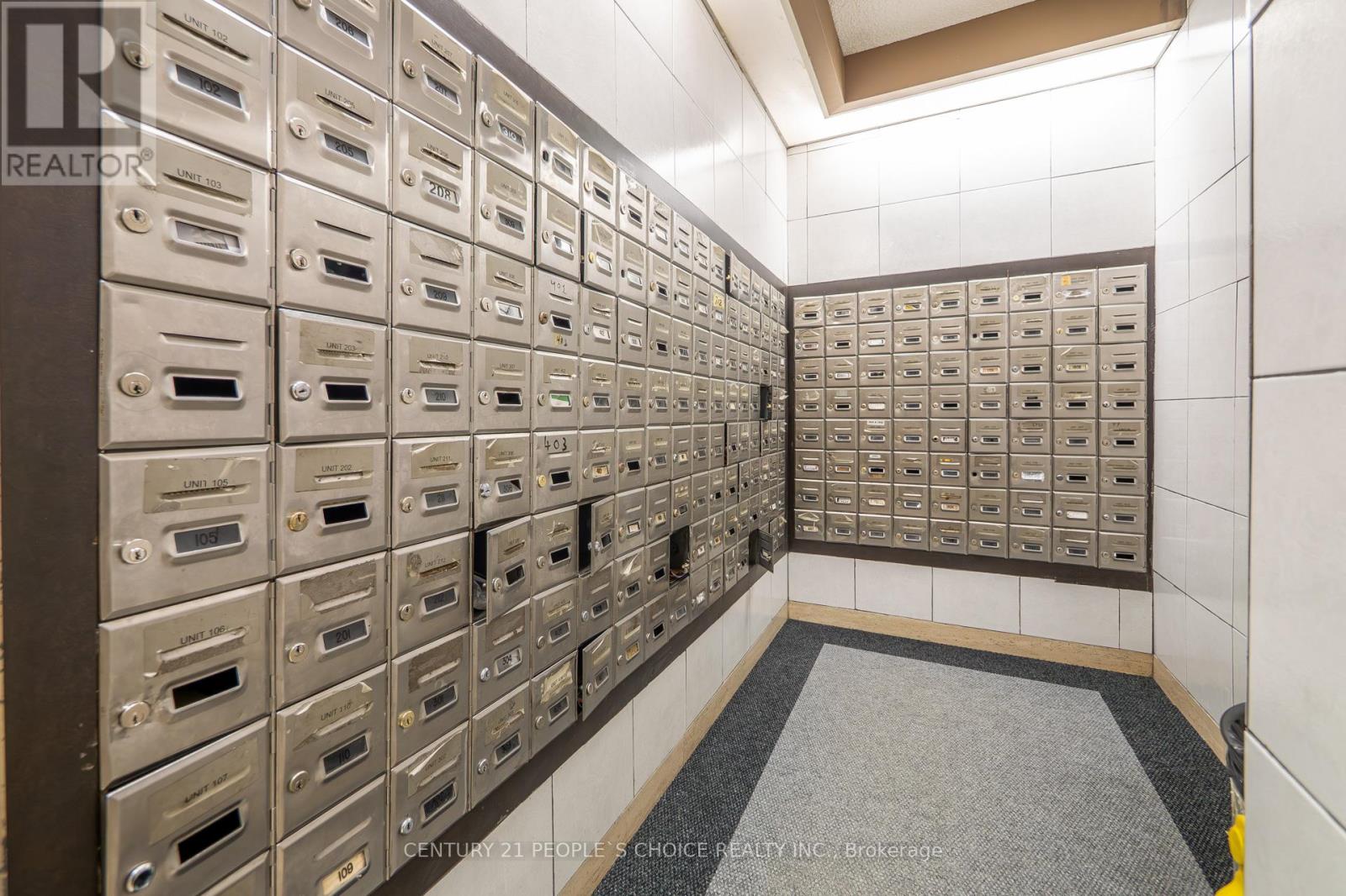 910 - 40 Panorama Court, Toronto (Mount Olive-Silverstone-Jamestown), Ontario  M9V 4M1 - Photo 9 - W12867508