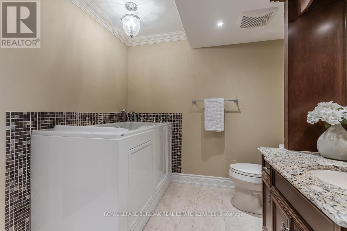 2008 - 2170 Marine Drive, Oakville, Ontario  L6L 5V1 - Photo 20 - W12872888