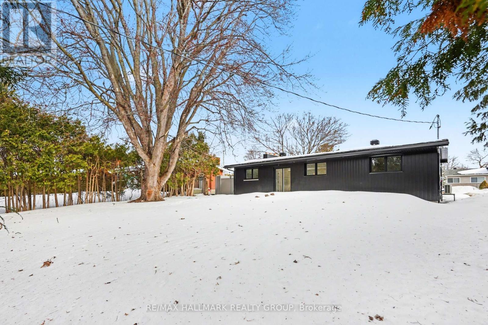 2 - 52 Glenridge Road, Ottawa, Ontario  K2G 2Z7 - Photo 11 - X12875198