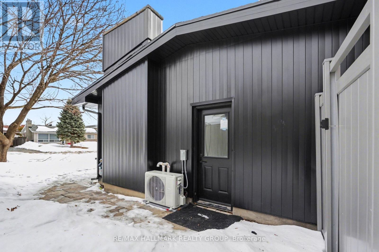 2 - 52 Glenridge Road, Ottawa, Ontario  K2G 2Z7 - Photo 2 - X12875198