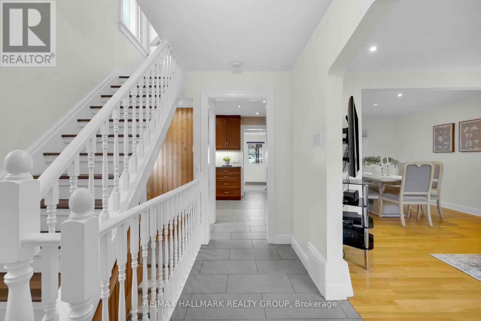 162 Loretta Avenue N, Ottawa, Ontario  K1Y 2J8 - Photo 3 - X12875216