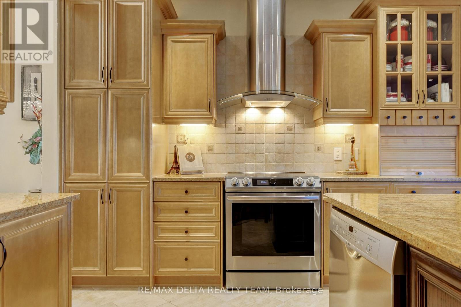 6948 Mary Anne Drive, Ottawa, Ontario  K4P 0B9 - Photo 19 - X12875228