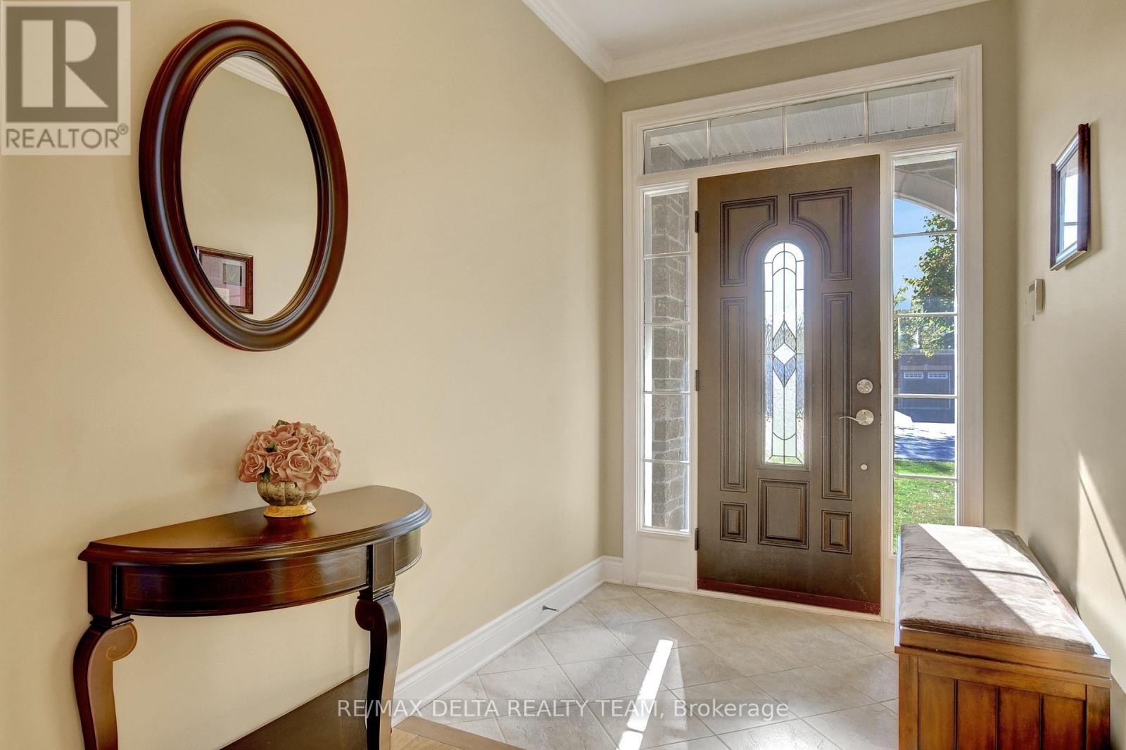 6948 Mary Anne Drive, Ottawa, Ontario  K4P 0B9 - Photo 4 - X12875228