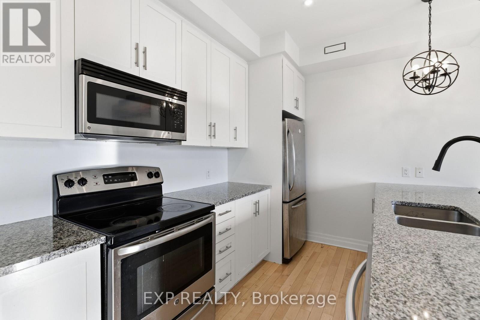 28 Meach Private, Ottawa, Ontario  K2S 0T8 - Photo 5 - X12875470