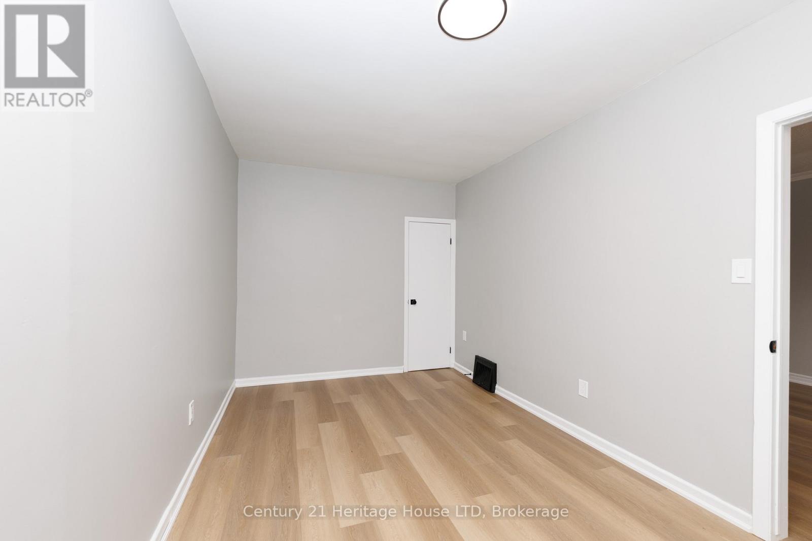 64 Patricia Street, Thorold, Ontario  L2V 3W1 - Photo 15 - X12875278