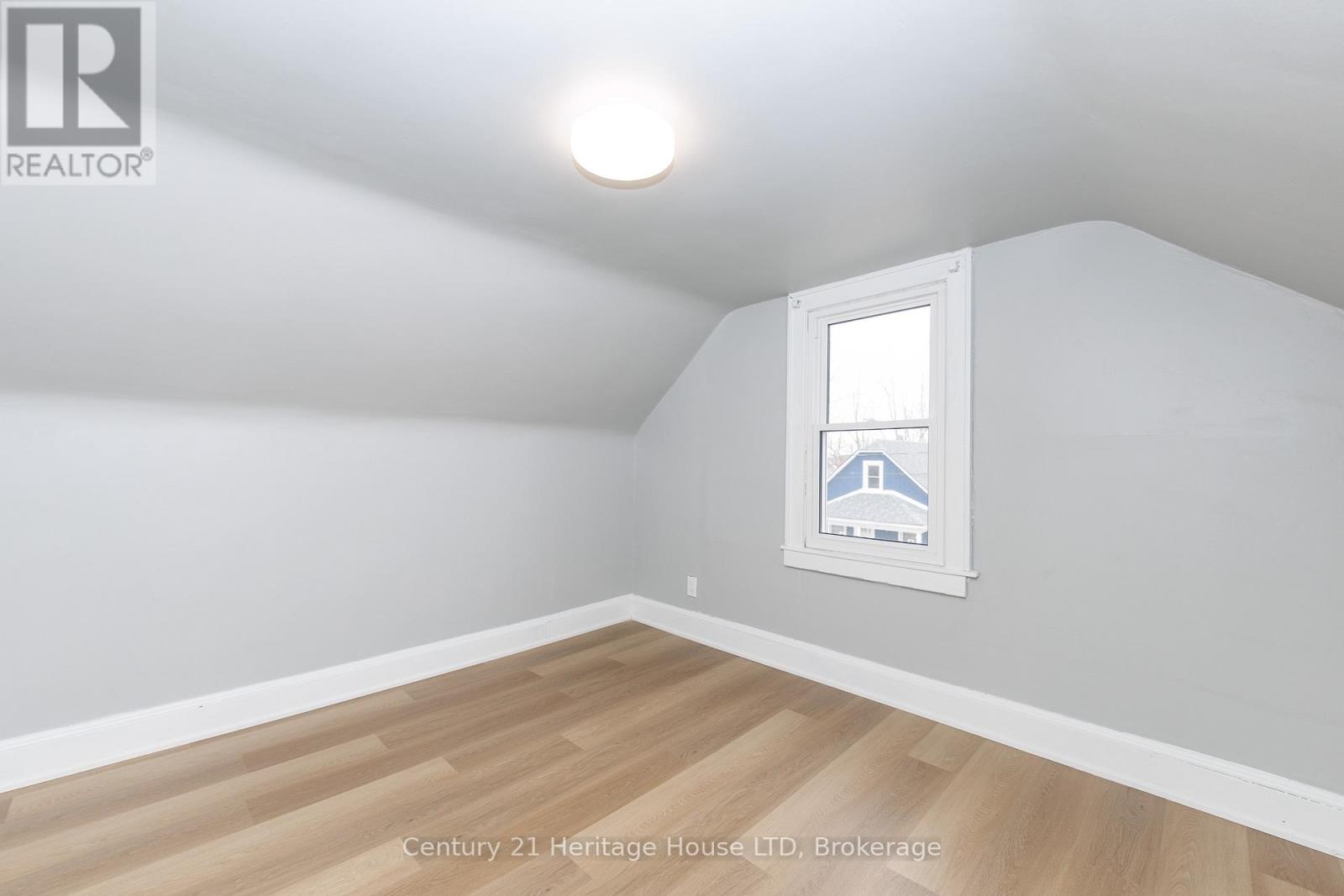 64 Patricia Street, Thorold, Ontario  L2V 3W1 - Photo 24 - X12875278