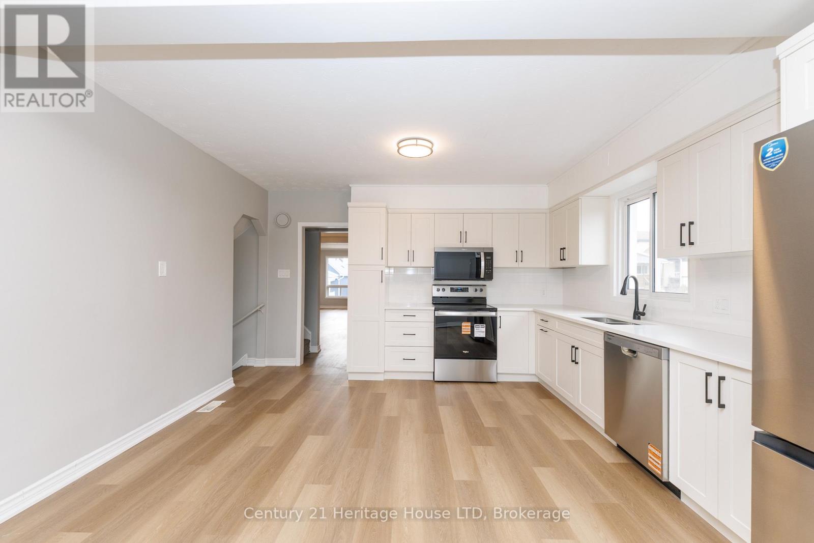 64 Patricia Street, Thorold, Ontario  L2V 3W1 - Photo 6 - X12875278