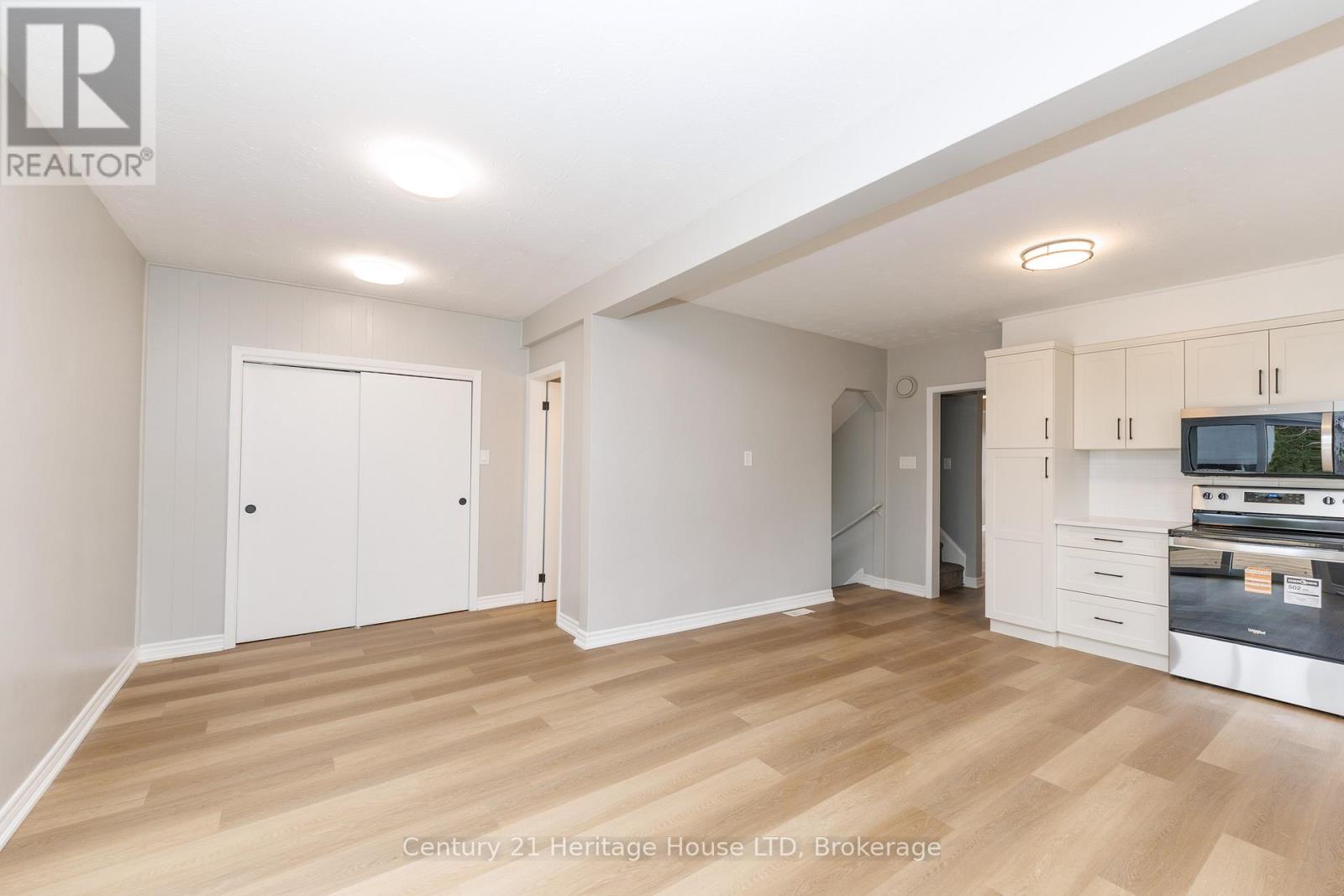 64 Patricia Street, Thorold, Ontario  L2V 3W1 - Photo 7 - X12875278